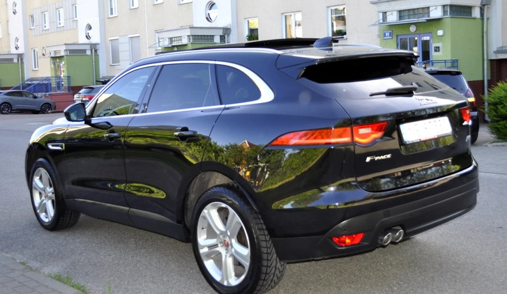 Jaguar F-Pace cena 118000 przebieg: 123000, rok produkcji 2016 z Elbląg małe 781